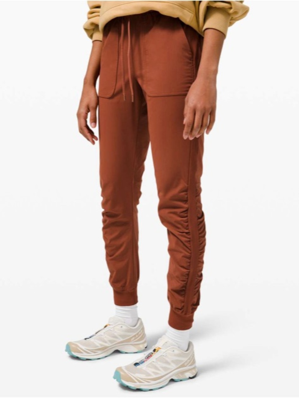 Lululemon Beyond the Studio Jogger
Dark Terracotta Size 0